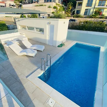 Apartamento Santorini Krk With Private Pool